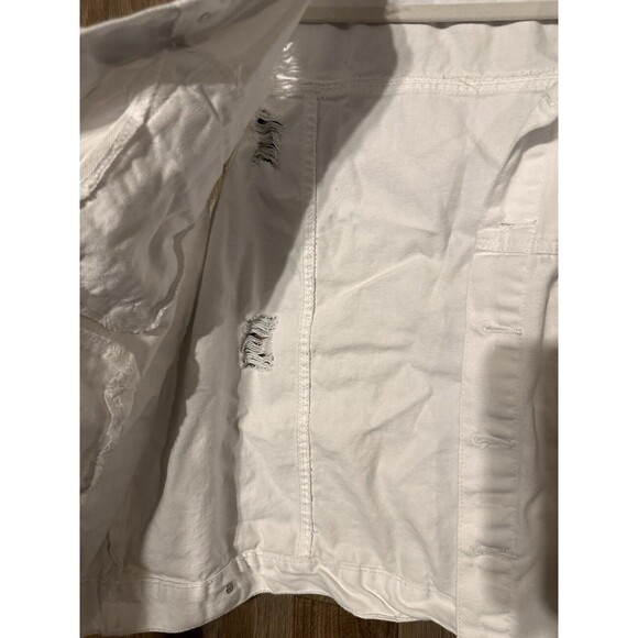 almost famous Women’s denim jacket Distressed White Size 3X - Picture 4 of 5